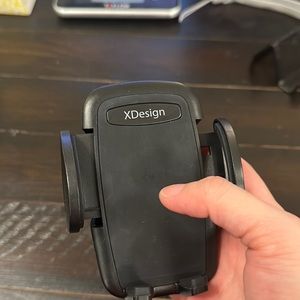 X Design Phone holder for car